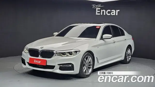 BMW 5 Series 2018 — Şəkil 13/20