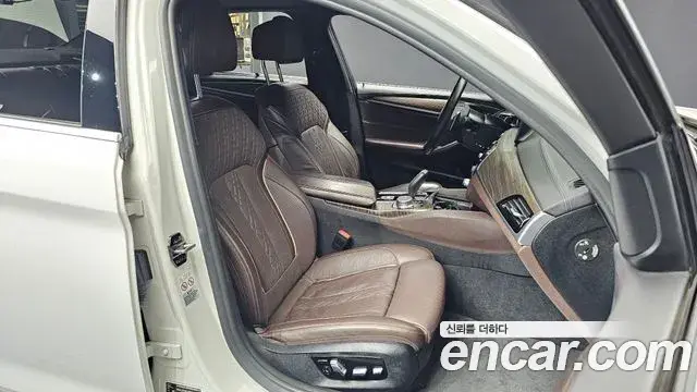 BMW 5 Series 2018 — Şəkil 3/20