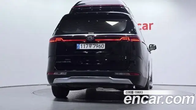 Kia Carnival 2021 — Фото 4/20