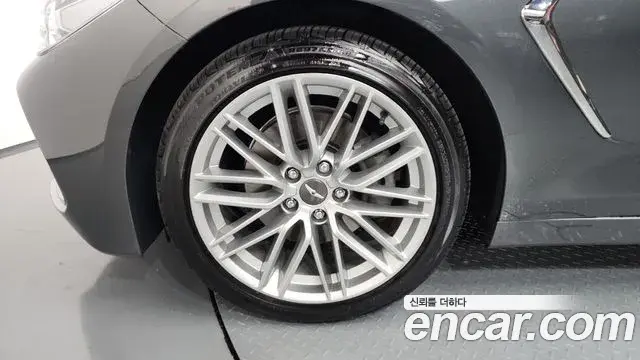 Genesis G70 2020 — ფოტო 24/36
