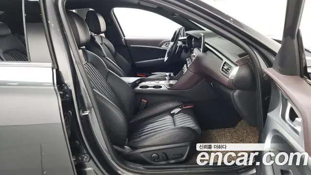 Genesis G70 2020 — ფოტო 35/36