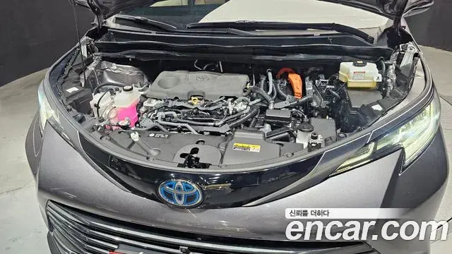 Toyota Sienna 2023 — Şəkil 3/32