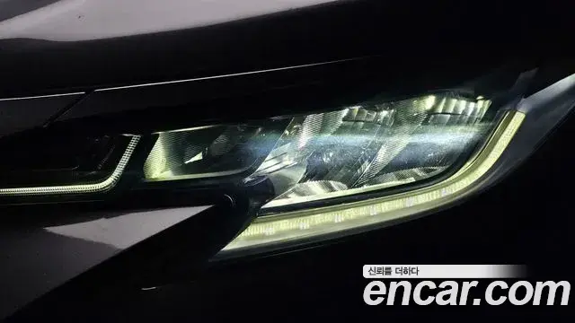 Toyota Sienna 2023 — Şəkil 23/32