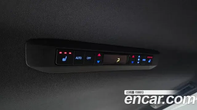 Toyota Sienna 2023 — Şəkil 27/32