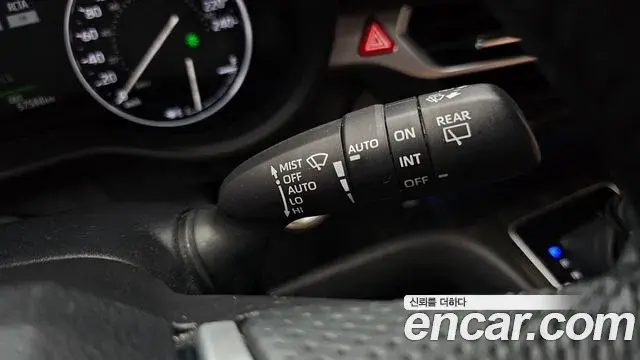 Toyota Sienna 2023 — Şəkil 2/32