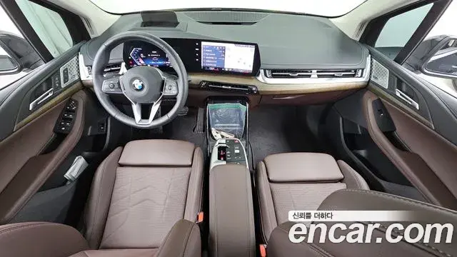 BMW 2 Series Active Tourer 2025 — Фото 6/20