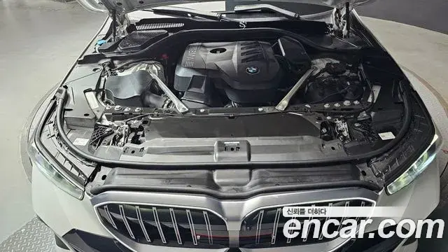 BMW 5 Series 2025 — Photo 6/20