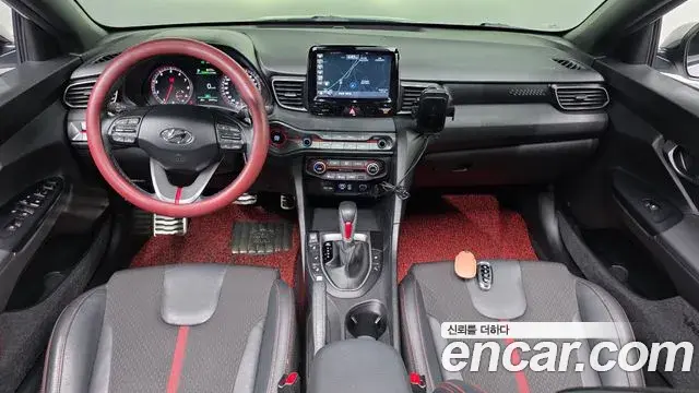 Hyundai Veloster 2018 — ფოტო 16/31