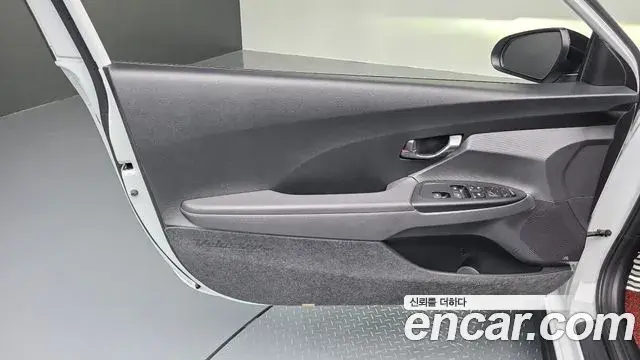 Hyundai Veloster 2018 — ფოტო 1/31