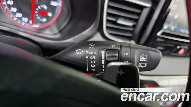 Hyundai Veloster 2018 — ფოტო 7/31