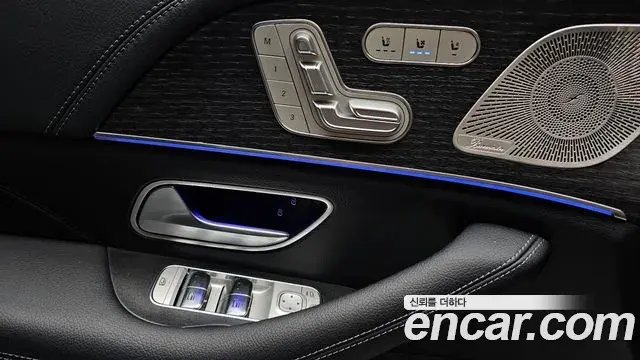 Mercedes-Benz GLE-Class 2025 — Photo 25/35