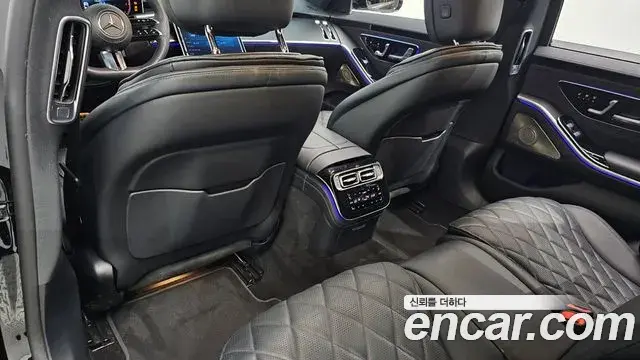 Mercedes-Benz S-Class 2023 — ფოტო 19/33