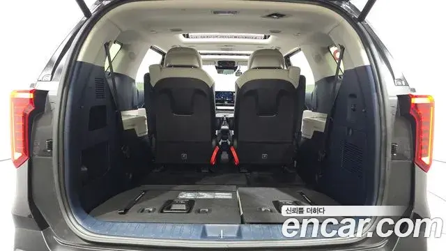 Kia Carnival 2024 — Şəkil 27/32
