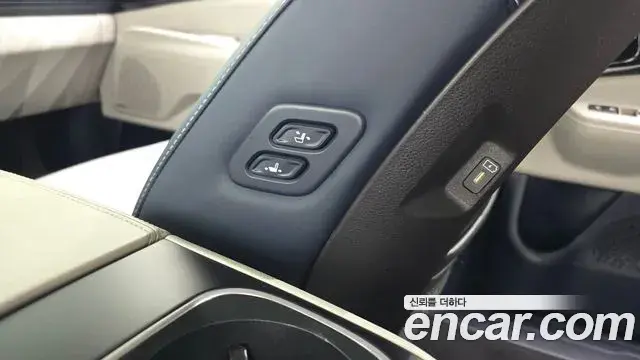 Kia Carnival 2024 — Şəkil 25/32