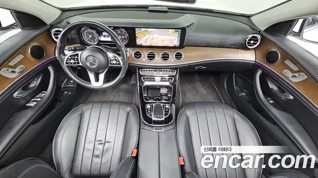 Mercedes-Benz E-Class 2019 — Фото 7/20