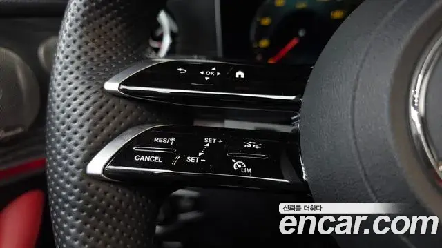 Mercedes-Benz E-Class 2021 — Фото 18/20