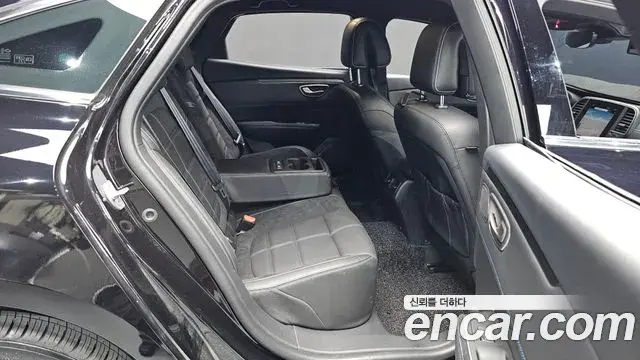 Renault Samsung SM6 2024 — Şəkil 32/33