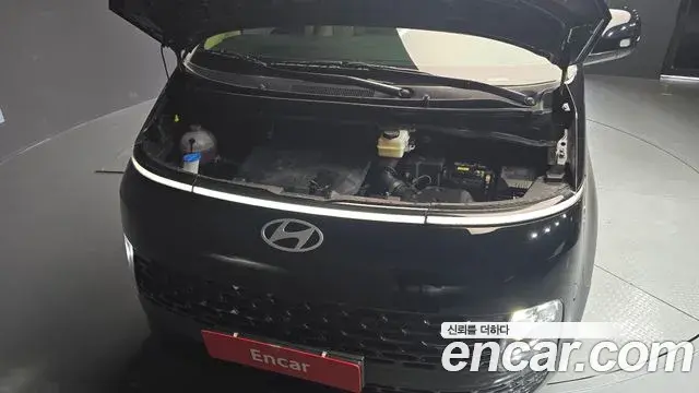 Hyundai Staria 2025 — Şəkil 1/30