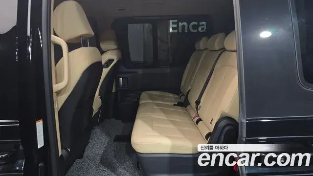 Hyundai Staria 2025 — Şəkil 28/30