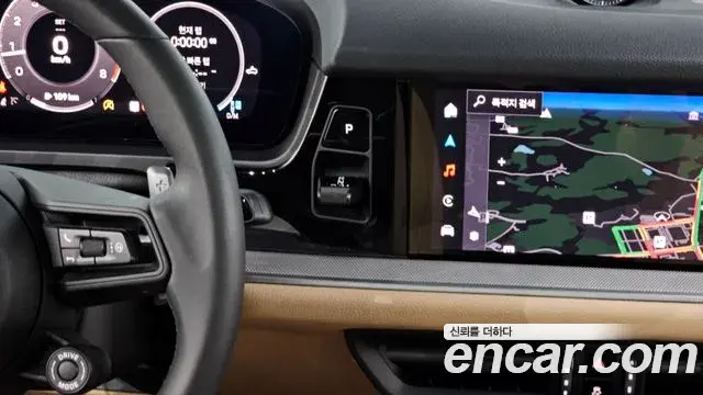 Porsche Cayenne 2025 — Photo 16/33