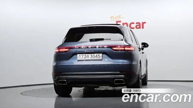 Porsche Cayenne 2020 — ფოტო 15/20