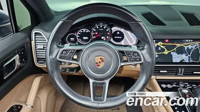 Porsche Cayenne 2020 — ფოტო 3/20