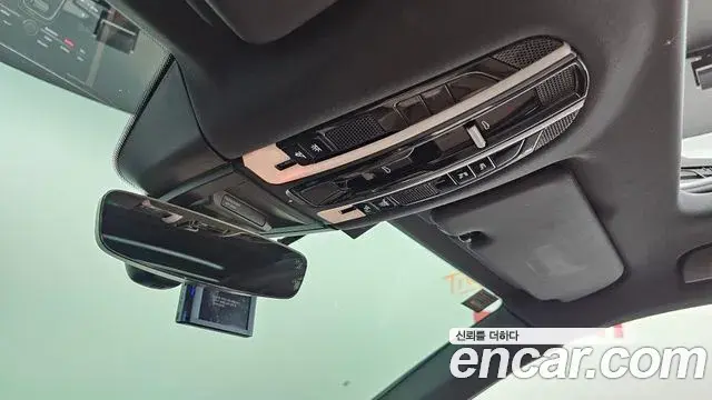 Porsche Cayenne 2020 — ფოტო 14/20