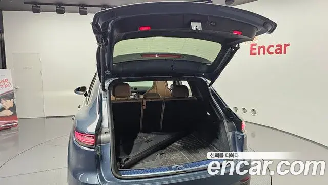 Porsche Cayenne 2020 — ფოტო 19/20