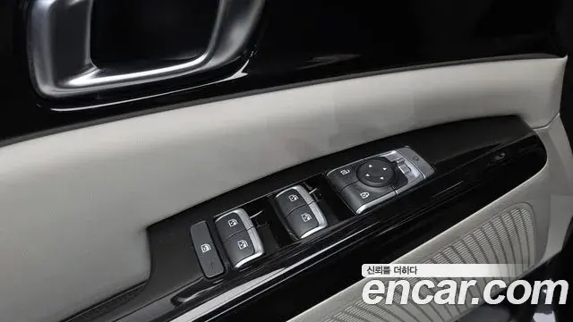 Kia Carnival 2022 — Фото 19/20