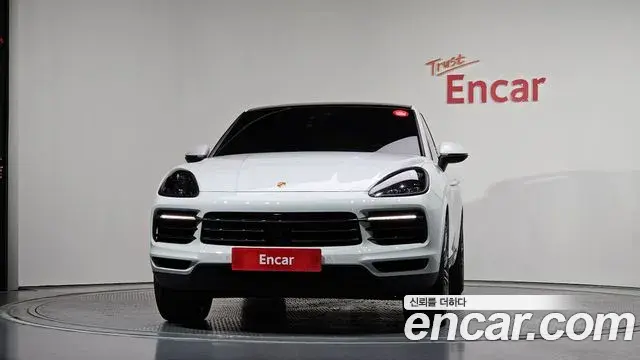Porsche Cayenne 2020 — ფოტო 3/20
