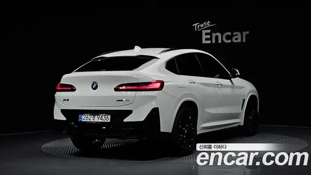 BMW X4 2025 — Фото 1/20
