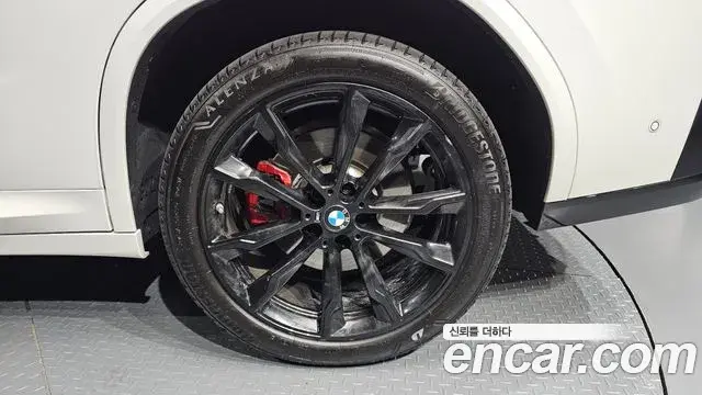 BMW X4 2025 — ფოტო 22/31