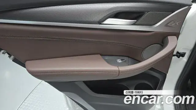 BMW X4 2025 — ფოტო 13/31