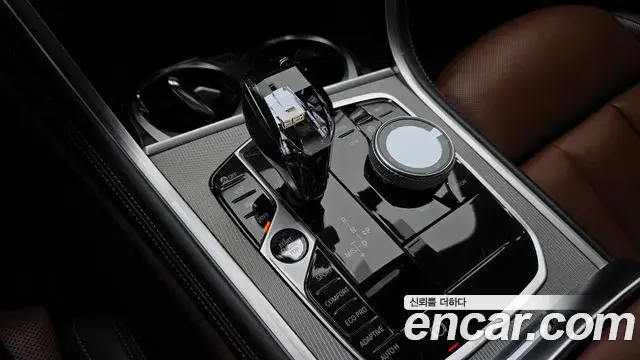 BMW 8 Series 2020 — Photo 18/31