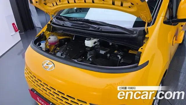 Hyundai Staria 2023 — Photo 6/30