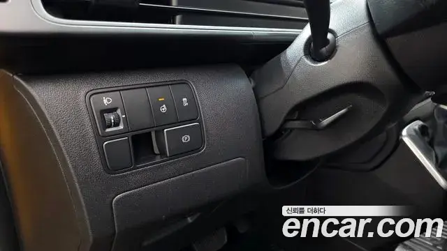 Hyundai Staria 2023 — Photo 23/30