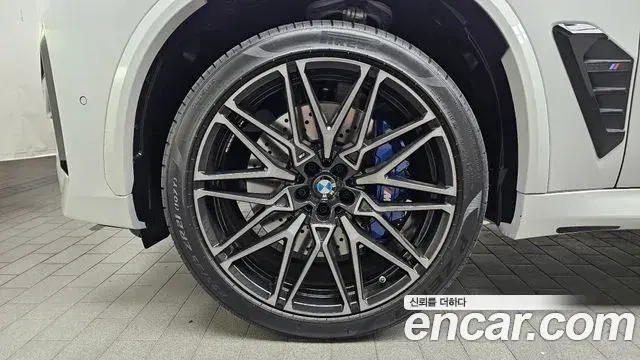 BMW X5M 2025 — ფოტო 1/32