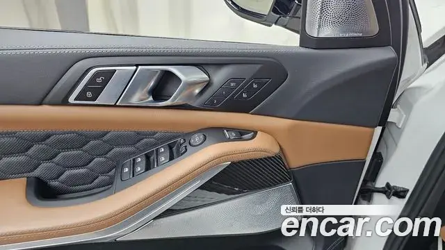 BMW X5M 2025 — ფოტო 2/32