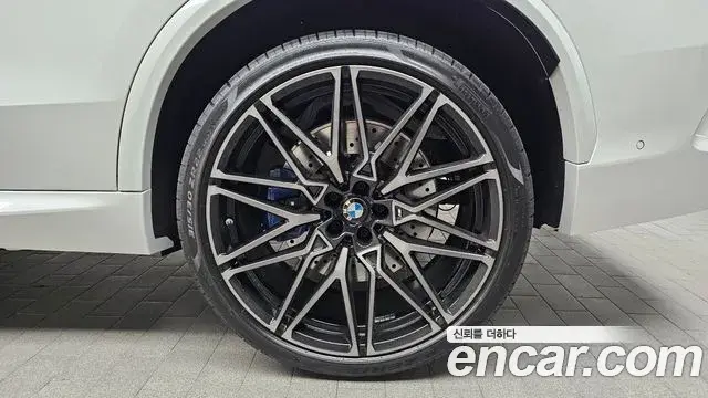 BMW X5M 2025 — ფოტო 25/32