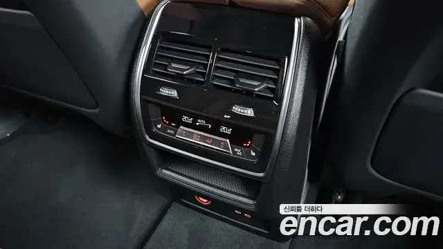 BMW X5M 2025 — ფოტო 28/32