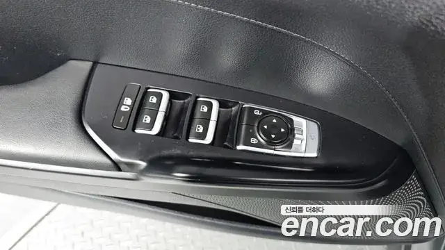 Kia K5 2022 — Şəkil 19/32