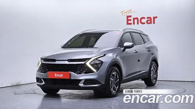 Kia Sportage 2022 — Фото 1/20
