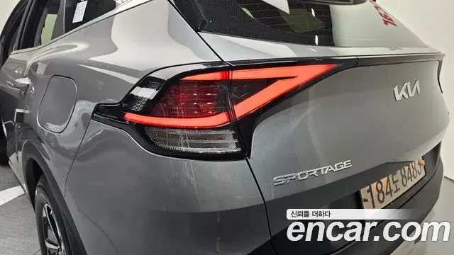 Kia Sportage 2022 — ფოტო 9/30