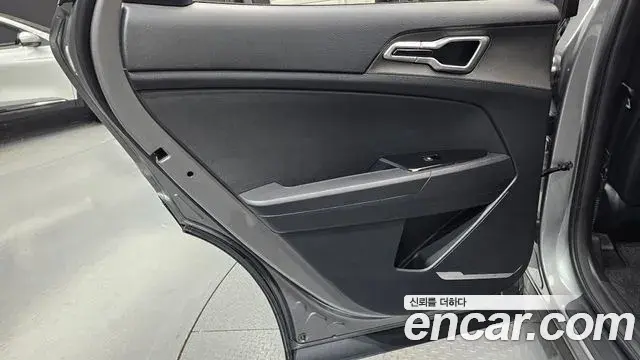 Kia Sportage 2022 — ფოტო 19/30