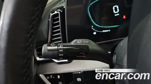Kia Sportage 2022 — ფოტო 25/30