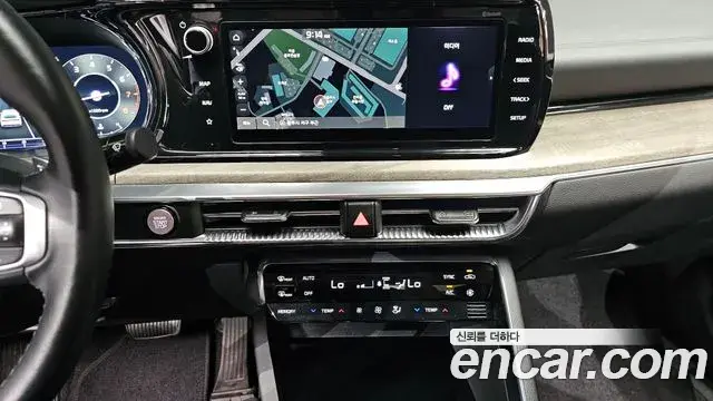 Kia K5 2023 — Photo 12/20