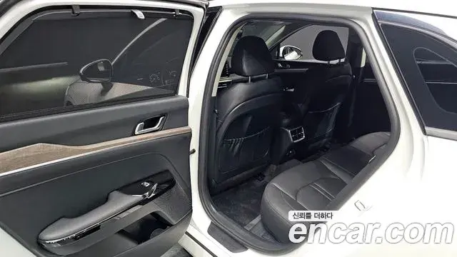 Kia K5 2023 — Photo 17/20