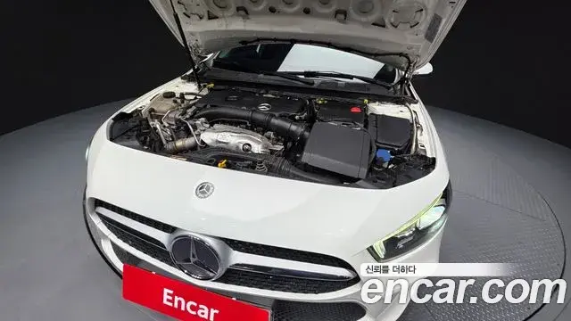 Mercedes-Benz A-Class 2020 — Фото 6/20