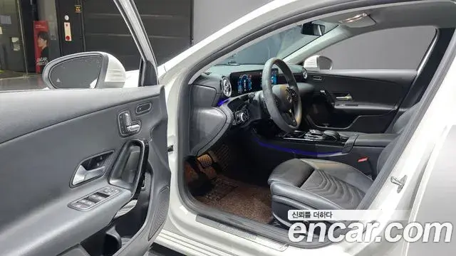 Mercedes-Benz A-Class 2020 — Фото 10/20