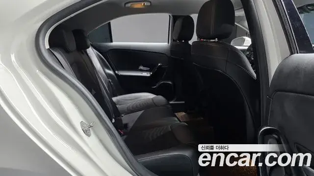 Mercedes-Benz A-Class 2020 — Фото 11/20